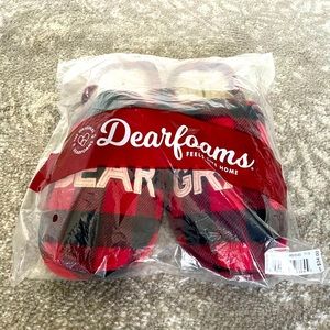 NWT Dearfoam “Grand Bear” Slippers. Size 11/12 Men (13/14 Women)